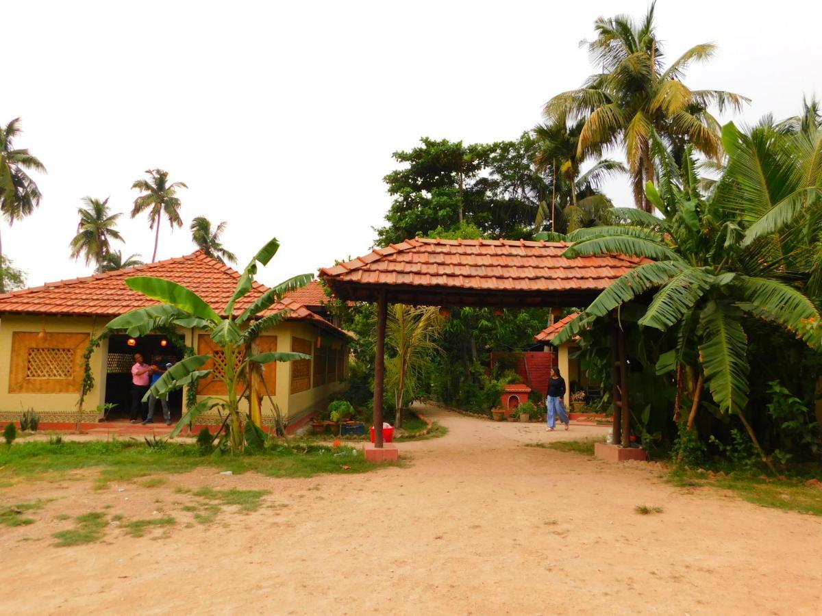 Gram Bangla Retreat Hotel Колката Екстериор снимка