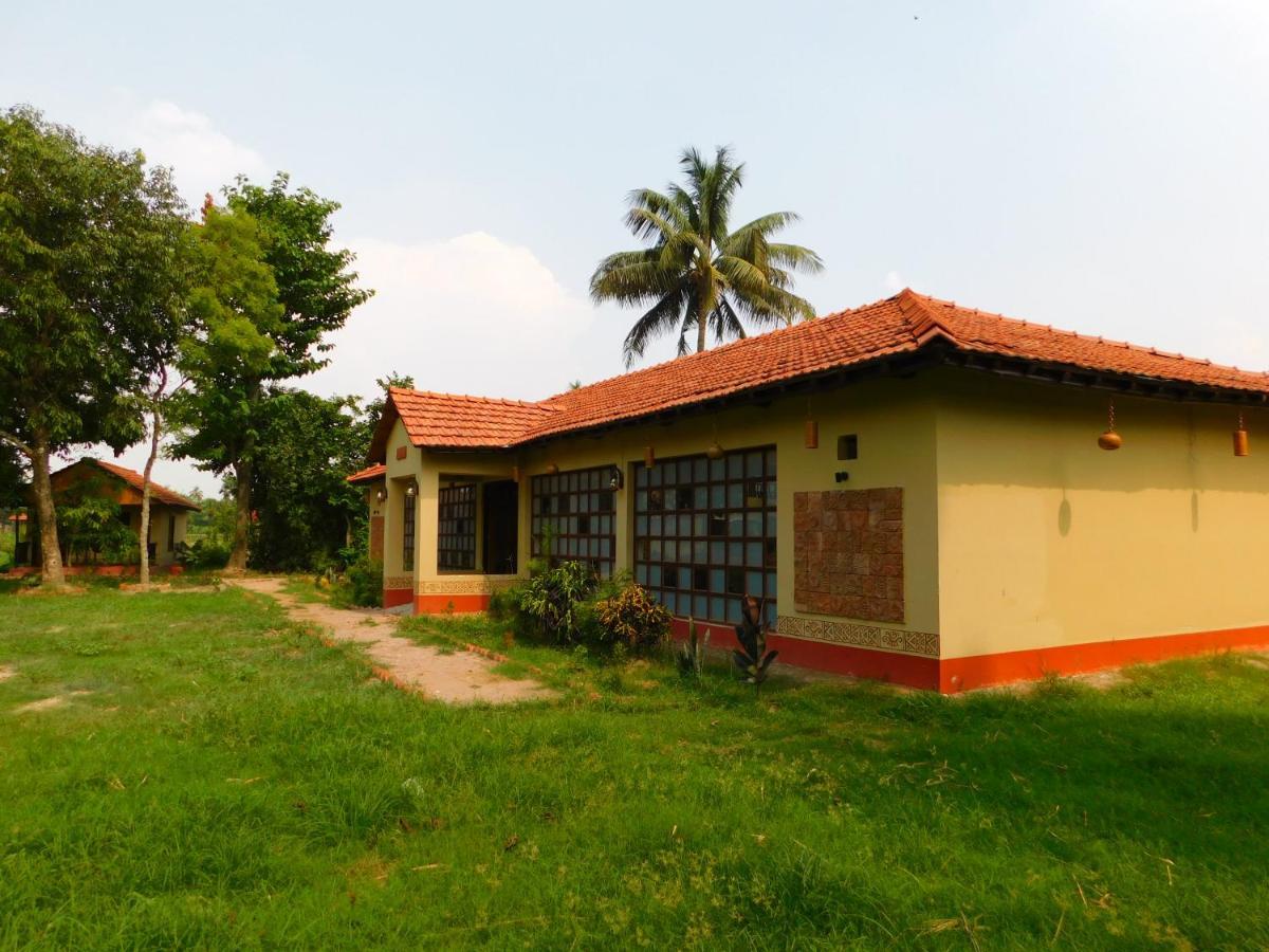 Gram Bangla Retreat Hotel Колката Екстериор снимка