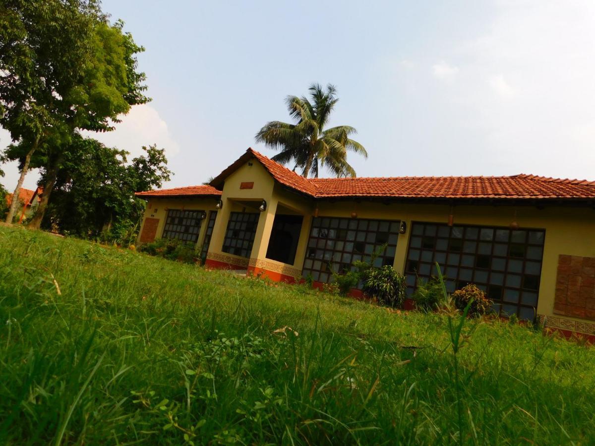 Gram Bangla Retreat Hotel Колката Екстериор снимка