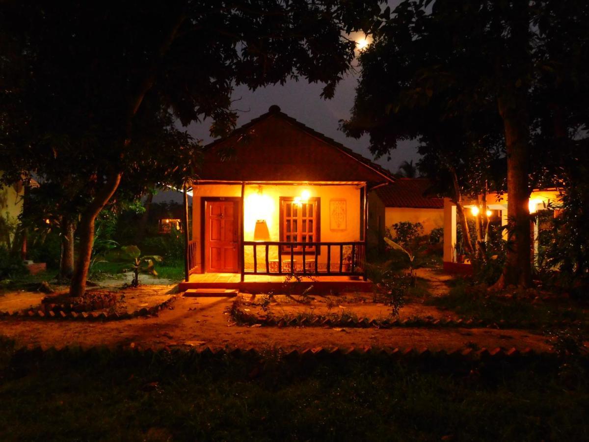 Gram Bangla Retreat Hotel Колката Екстериор снимка