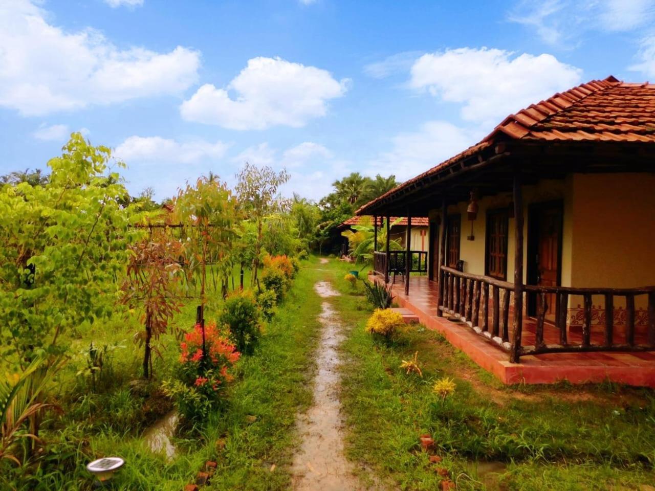 Gram Bangla Retreat Hotel Колката Екстериор снимка